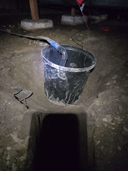 sump pump in crawlspace