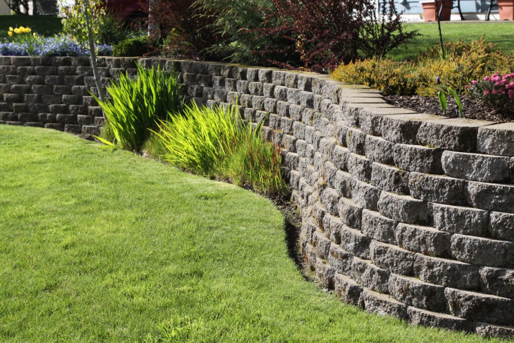 Retaining wall